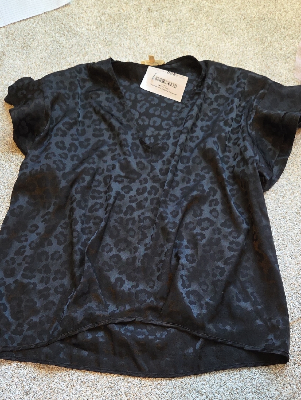 Black Leopard Print V-Neck Blouse Small Flowy Short Sleeve. Ruffle Sleeves Top